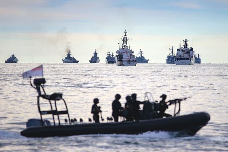 Membangun Tameng Nasional: Mengapa Pertahanan Modern Tak Bisa Hanya Bertumpu pada Seragam Militer?