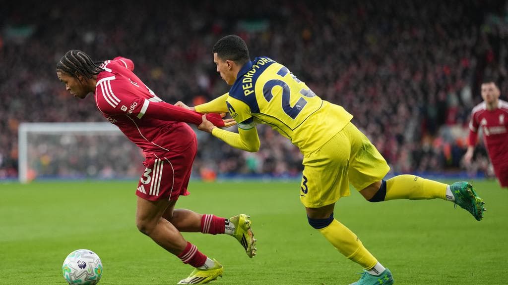 Analisis Mendalam: Pola Kebobolan Akhir Liverpool di Era Arne Slot dan Dampaknya pada Gelar Premier League