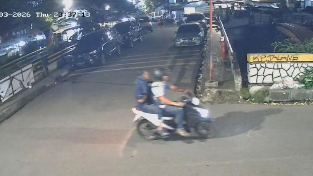 Analisis Forensik Kasus Andrie Yunus: Helm Ungu dan Botol Kimia yang 'Hilang' dari TKP