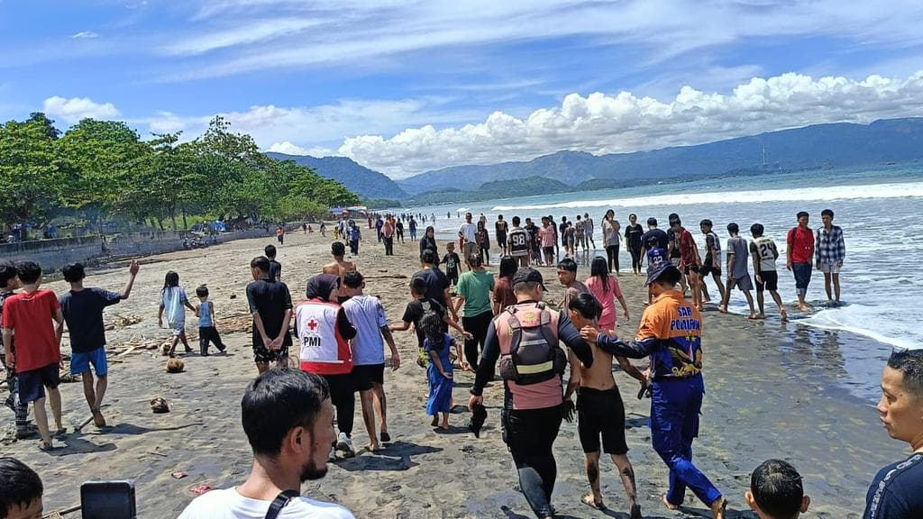 Analisis Keselamatan Wisata Pantai: Belajar dari Insiden Terseret Arus di Sukabumi