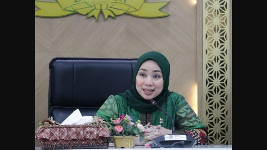 Mengupas Strategi Hemat Energi: Melampaui Wacana WFH Menuju Solusi Sistemik