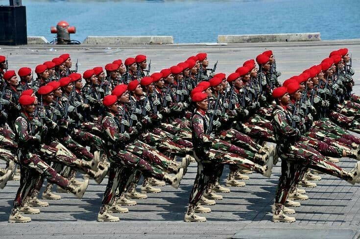 Transformasi Strategis: Bagaimana Angkatan Bersenjata Menavigasi Gelombang Globalisasi Abad 21