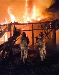 Analisis Mendalam: Ketika Pabrik Plastik di Bekasi Berubah Jadi Inferno dan Pelajaran Keselamatan yang Terbakar Bersamanya